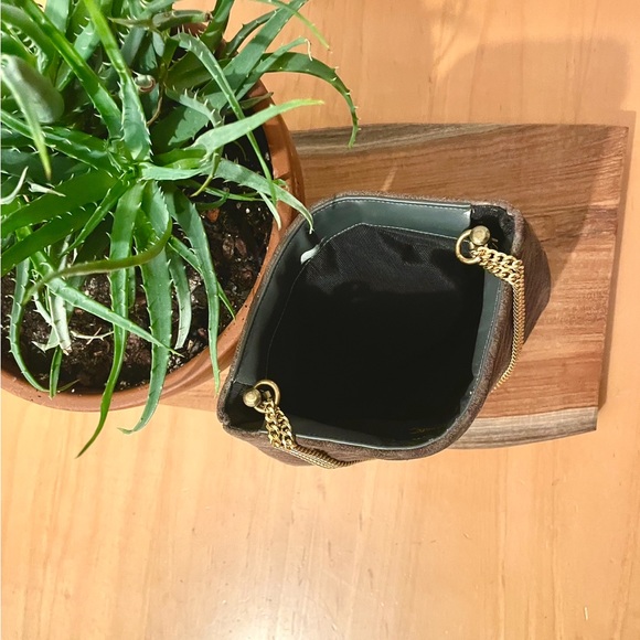 Vintage Coblentz brown suede bag with gold chain - Picture 4 of 7